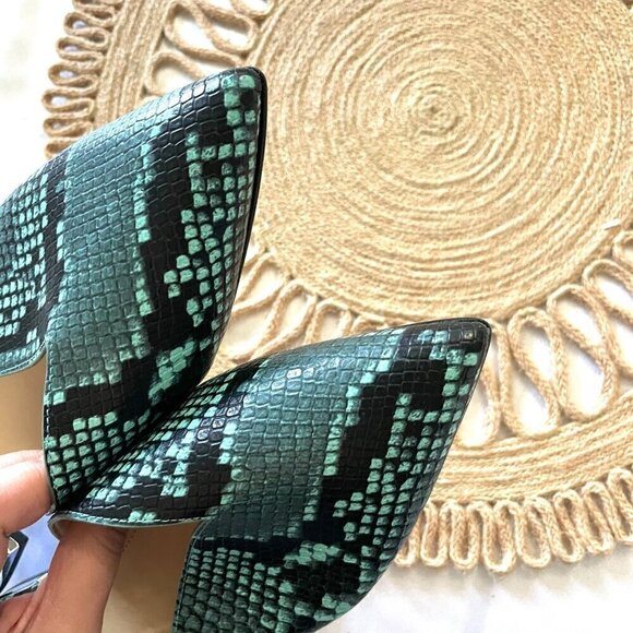 Nine West Blue Snakeskin Faux Leather Risha Mules Size 9 - Picture 4 of 7
